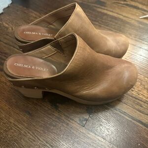 Chelsea and violet clogs